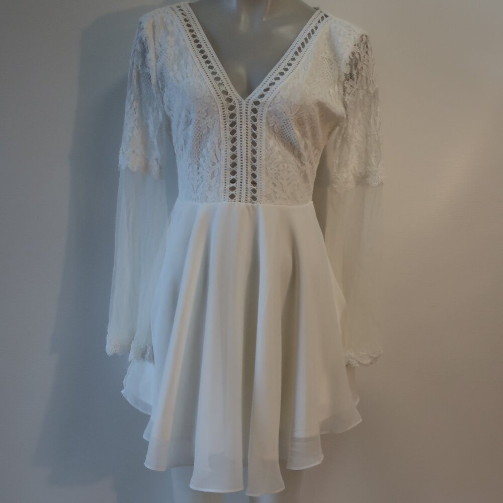 NWT Womens Two Sisters The Label White Crochet Flowy Dress US 4/AU 8